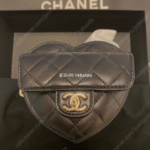 샤넬 하트 벨트백 블랙 새상품 (제니 착용)