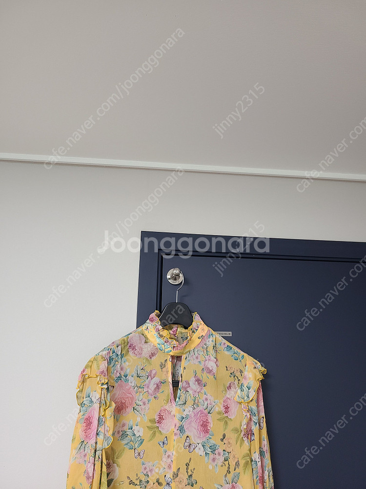 질스튜어트 아이유 유인나 블라우스--1