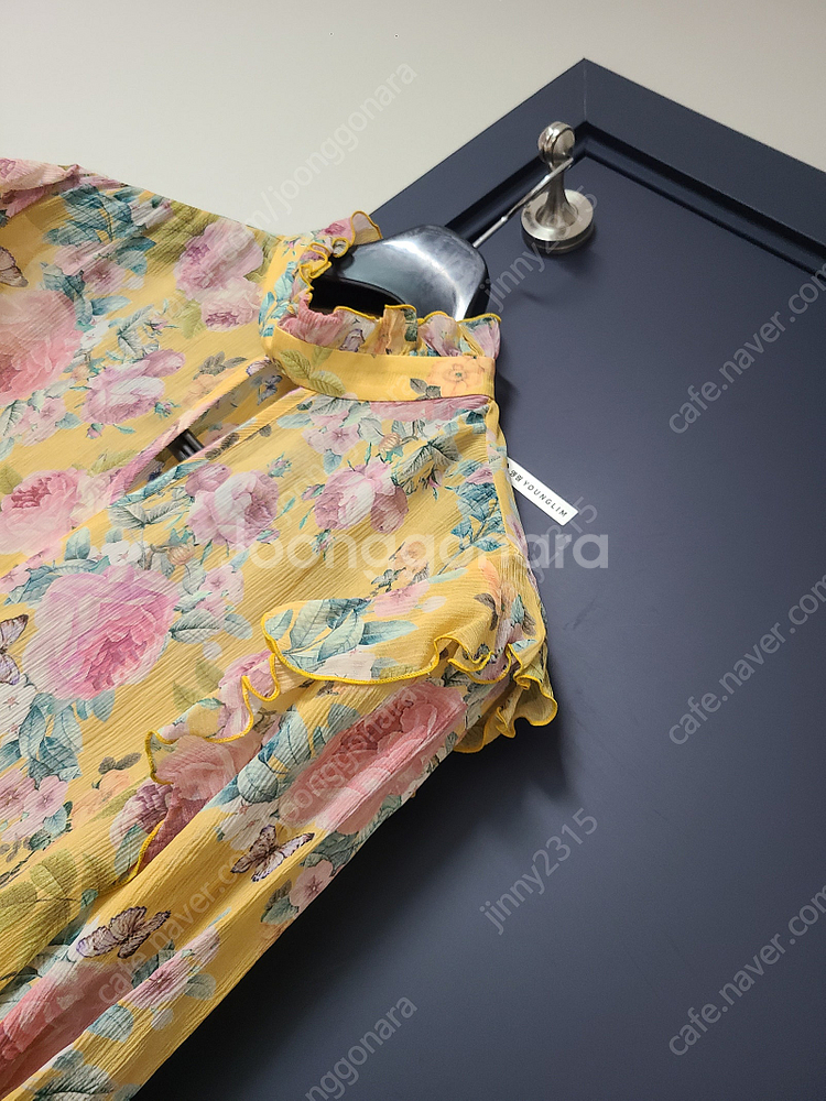 질스튜어트 아이유 유인나 블라우스--5