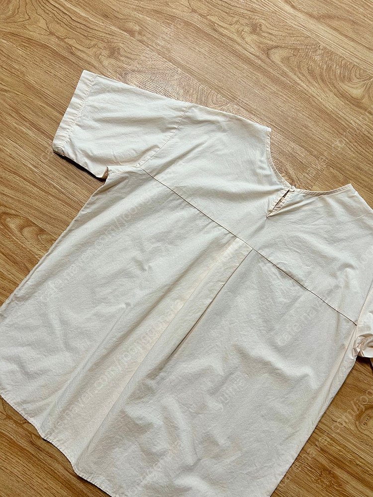 미니뽕 코튼 라운드 반팔 블라우스 베이지 색상 운포 만원 (55-66사이즈)--5