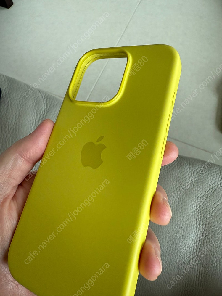 (거의 새것)아이폰 16프로 128GB 네츄럴 티타늄--9