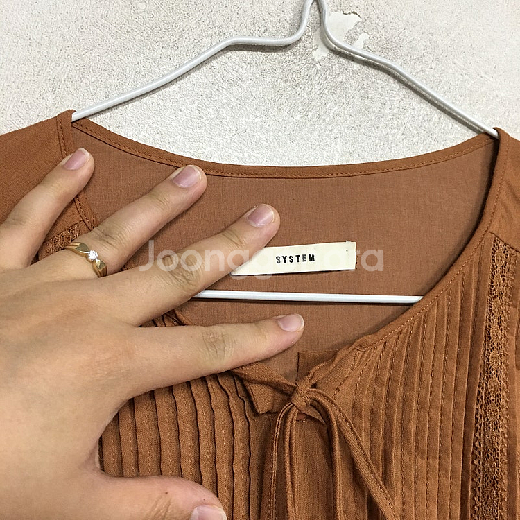 SYSTEM 시스템 플리츠 퍼프 블라우스 55 / 랑방 마인 오브제 타임 럭키슈에뜨 산드로 마쥬 오르 시에 시스템--1