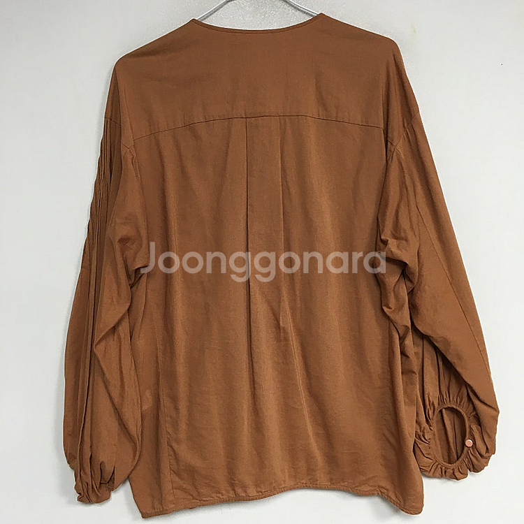 SYSTEM 시스템 플리츠 퍼프 블라우스 55 / 랑방 마인 오브제 타임 럭키슈에뜨 산드로 마쥬 오르 시에 시스템--4