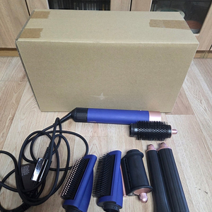 다이슨 에어랩 I.D 풀박스 팝니다