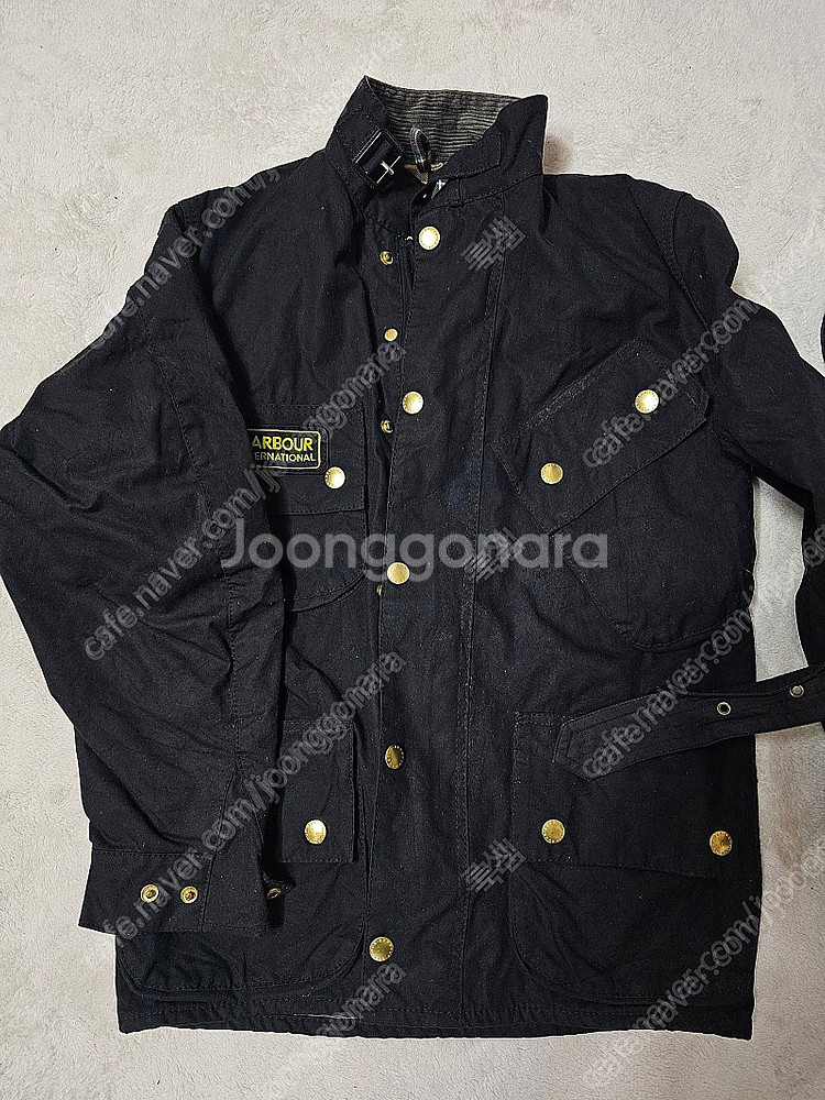 바버 인터네셔널 a7 왁스 자켓 판매합니다--0