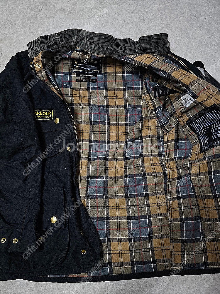 바버 인터네셔널 a7 왁스 자켓 판매합니다--8