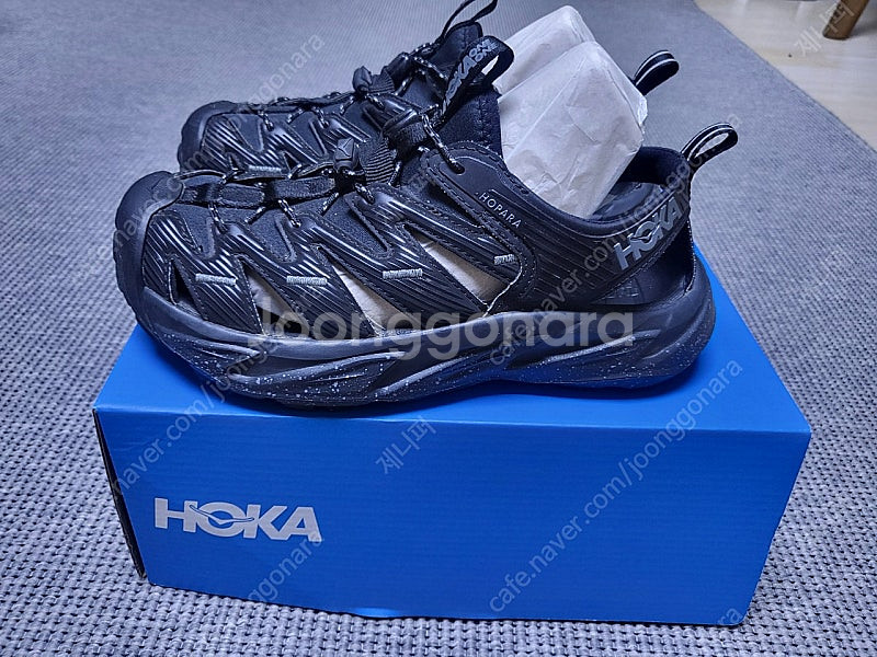 호카 HOKA 블랙 캐슬락 235(호파라 한섬 더캐시미어 타임 랑방 마인 시스템 sjsj)--3