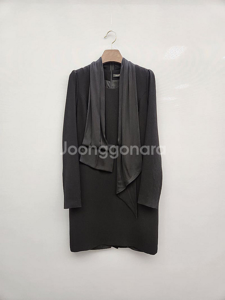 모조에스핀 블랙 원피스/한섬 타임 마인 미샤 구호 랑방 띠어리 쟈딕앤볼테르 마쥬 산드로 코스 듀엘 시스템 폴로 랄프...--0