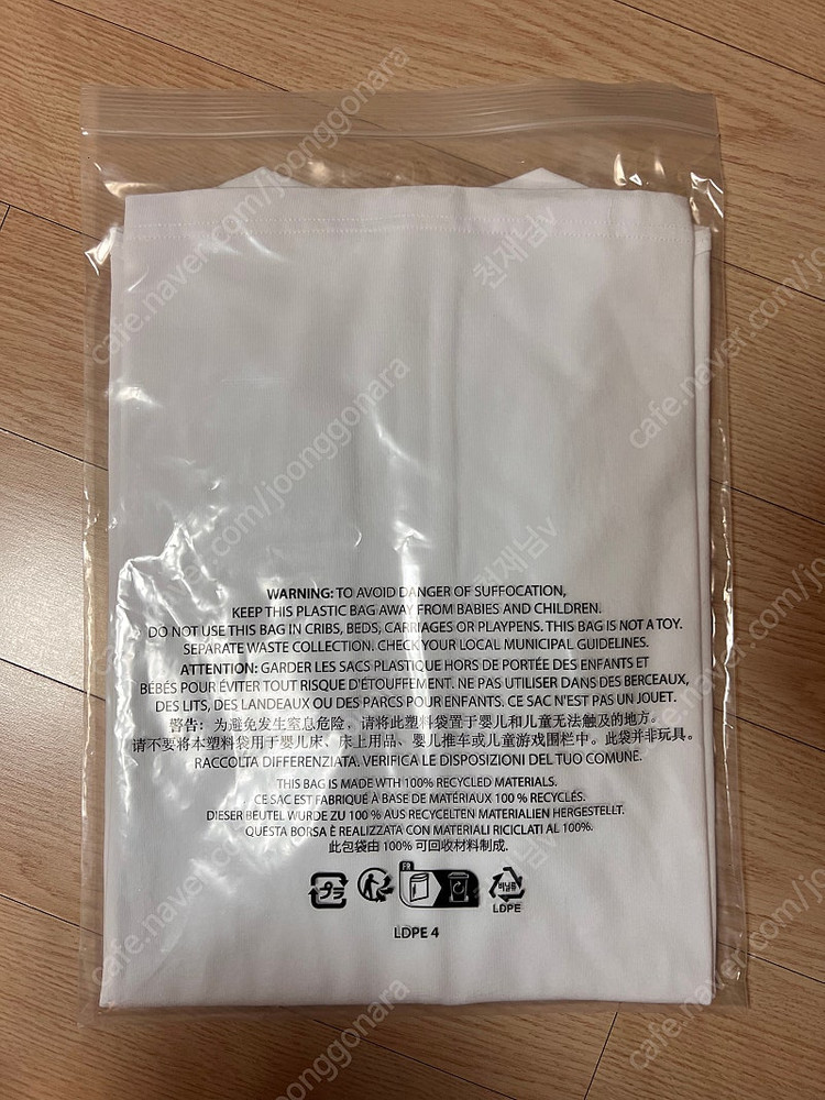 슈프림 25FW 스몰로고 반팔티 화이트 M 사이즈 이미지