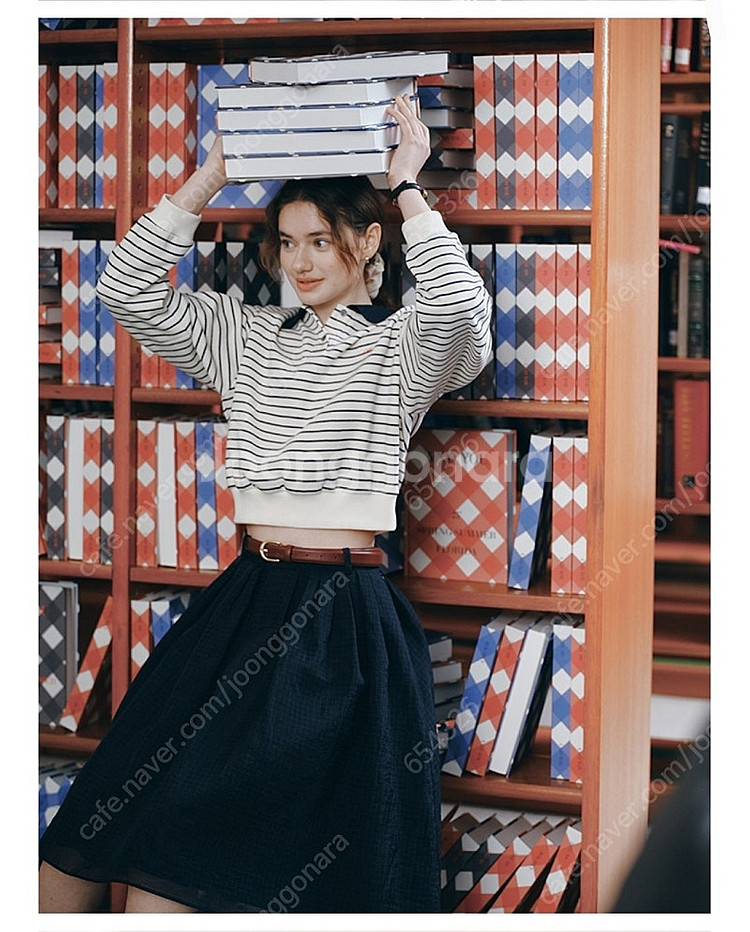 [새제품]앤유 보르센 볼륨슬리브 피케셔츠--1