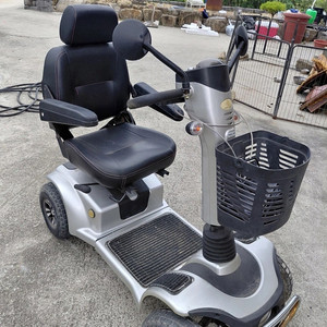 어르신스쿠터 장애인전동차 atv utv