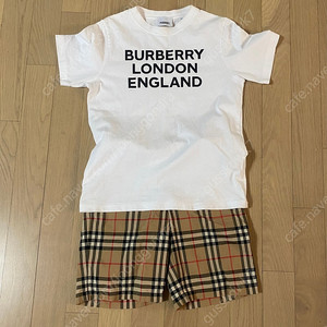 버버리키즈 반바지 10y