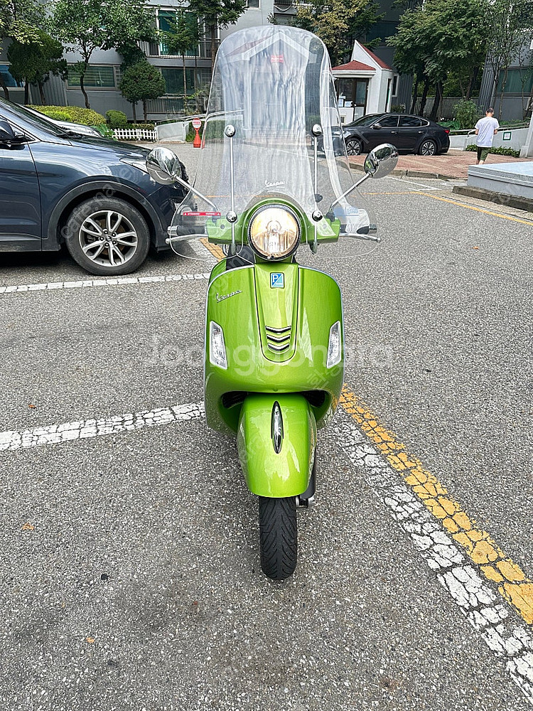 민트급 베스파 GTS 300 팝니다.--0