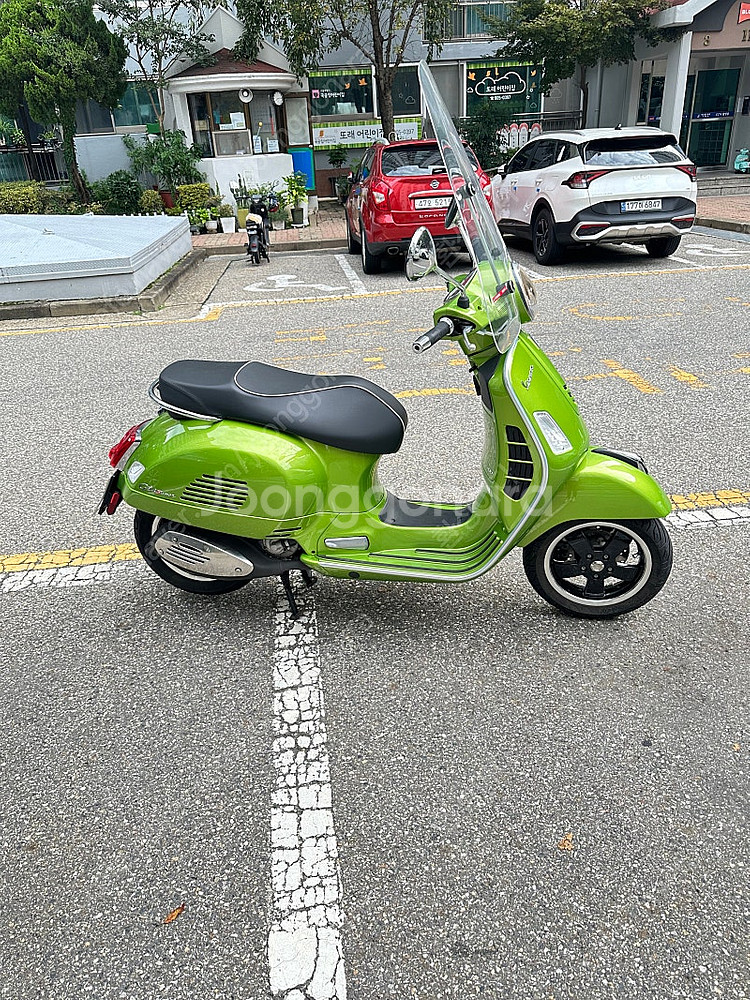 민트급 베스파 GTS 300 팝니다.--1