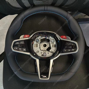 bmw id6 신형 d컷 m핸들 팝니다(새상품)