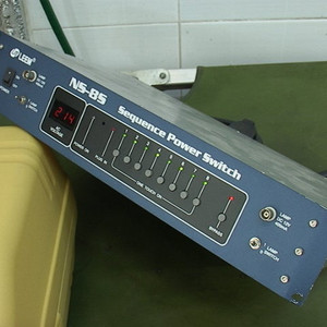LEEM NS85 전원 분배기