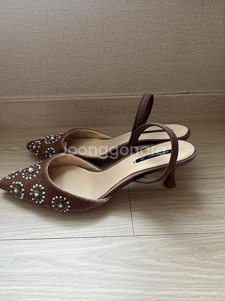 (미착용) 자라 벨벳 슬링백--1