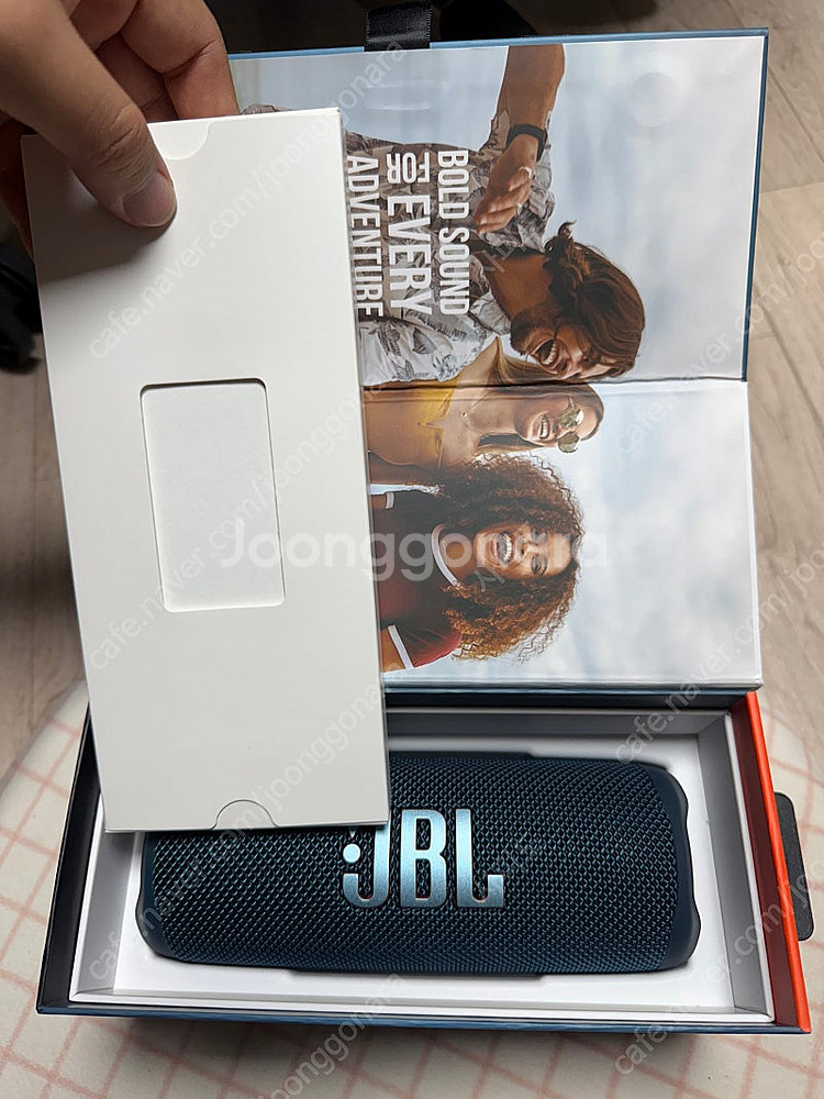 JBL FILP6 팝니다.(새것과 동일 수준 컨디션)--2