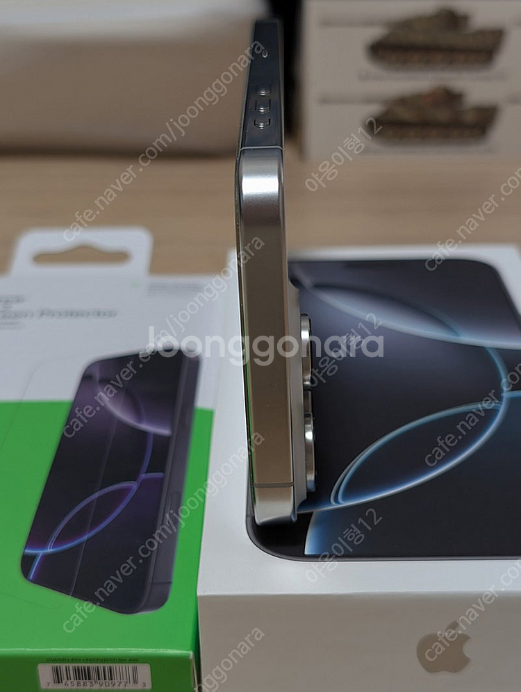 아이폰 16 프로 맥스 1TB 화이트 티타늄 팝니다. (+애케플)--4