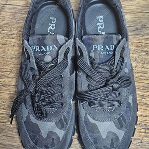Prada 카모플라쥬 스니커즈 5.5 / Tricker's 트리커즈 피카디리 라이트 브라운 UK 6 / John Lobb 존롭 프레스티지 아처 블랙 UK 6.5E / Anthony