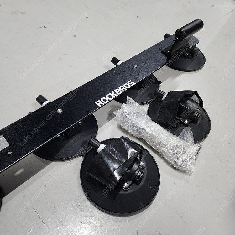 락브로스 흡착식 캐리어 팝니다.--1