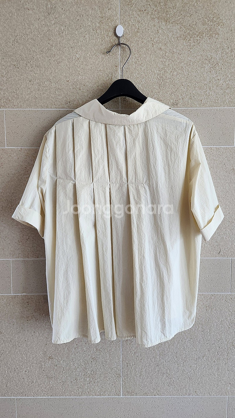 오조크 뒷주름 블라우스 ㅡ프리--0