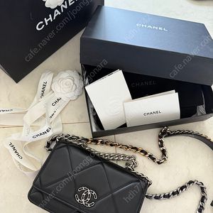 샤넬 woc 19 블랙 은장(내장칩) 판매해요