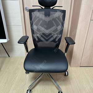 시디즈 T50 마블 에디션 블랙팬서 버전