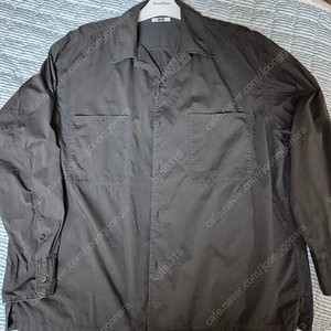 유니클로u 24ss 오픈카라셔츠 다크그레이