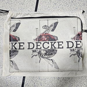 (상태 양호·깨끗함) DECKE 덱케 클러치백