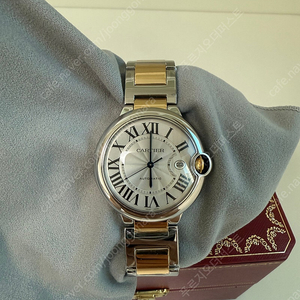 (교신가능)까르띠에 발롱블루 콤비 42mm 새상품급 팝니다