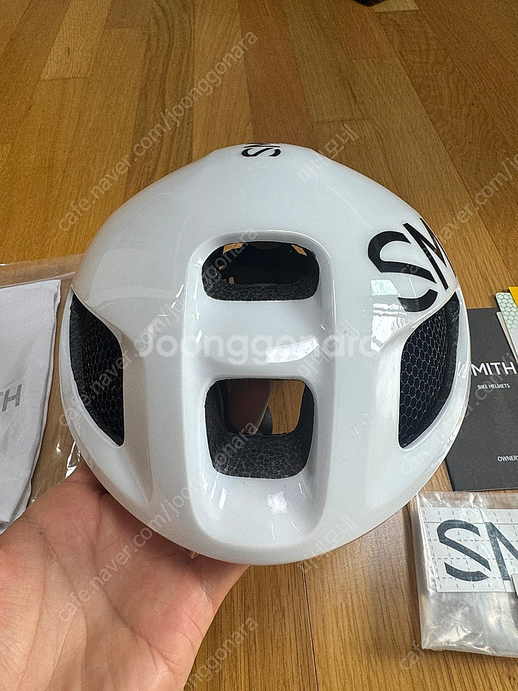 스미스 이그나이트 헬멧 유광 화이트(m사이즈)--1