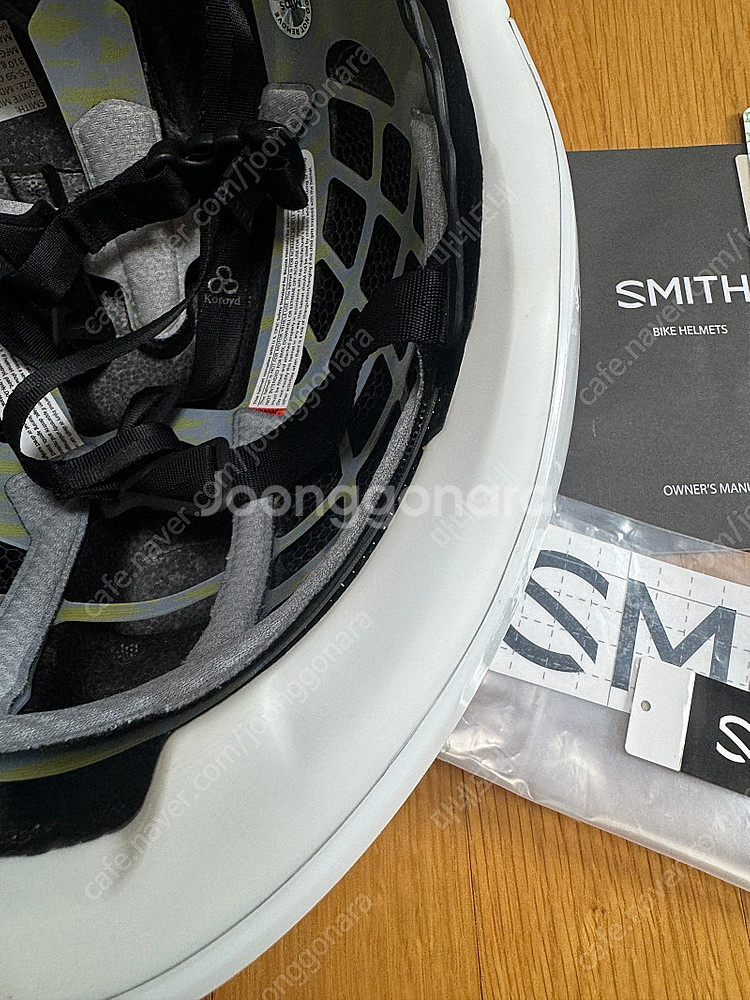 스미스 이그나이트 헬멧 유광 화이트(m사이즈)--7