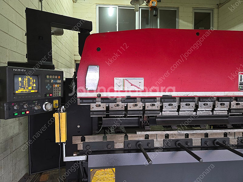 아마다(amada) 중고 CNC절곡기, RG 80 //// EV 시스템 /// 2.5M*** 8자 ***** 저렴하...--1