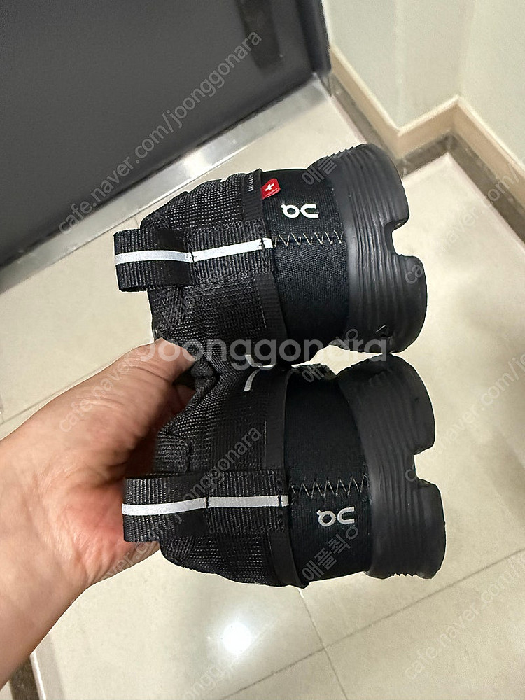 온러닝 클라우드5 블랙 245--3