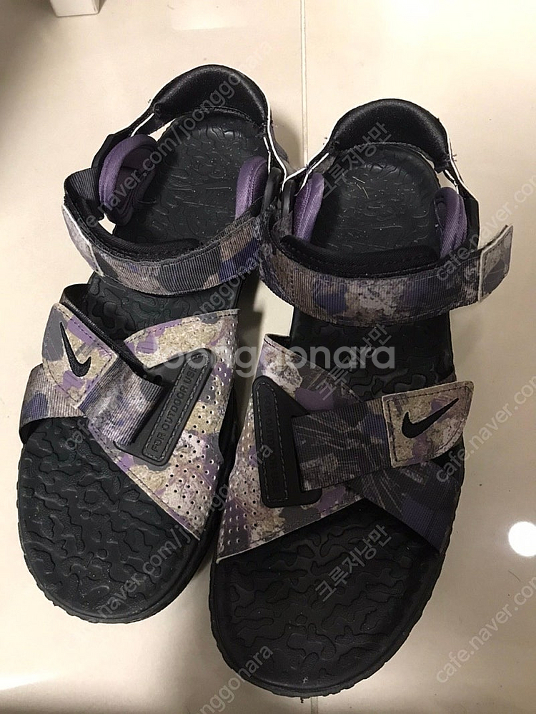 나이키 데슈츠샌들 240--0