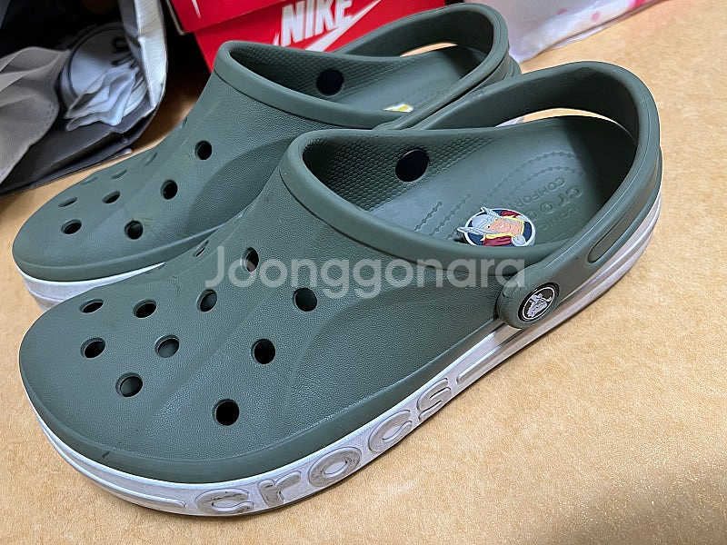 크록스 바야밴드 클로그 아미그린/코블스톤 (M8/W10) & 지비츠 2--0