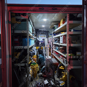 보쉬6.0배터리 마끼다 충전공구 웜쏘, 스킬, 원형톱, 송풍기 DGA700/DRS780/DKP181/DGA404/DFR550 DHS680 디월트 스탠드 광폭 지지대 DW7029 D