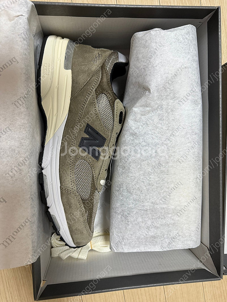 뉴발란스 993 자운드 머쉬룸 화이트 275 판매해요--0