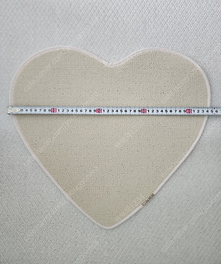 베베네코 고양이 카펫 스크래쳐 하트 아이보리--1