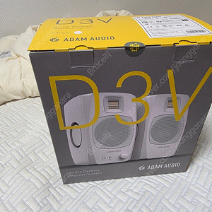 adam d3v 화이트 신동품 풀박스