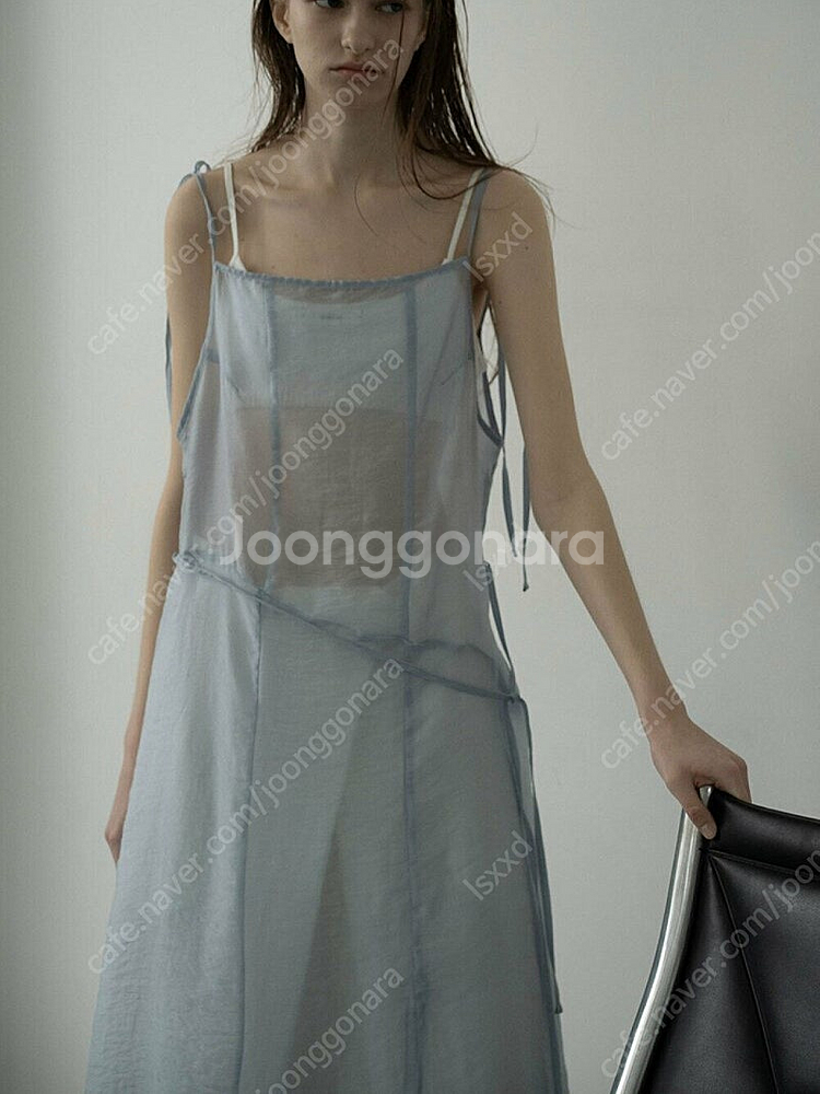 모슈파모슈 레이어드 시스루 원피스 라이트블루--0