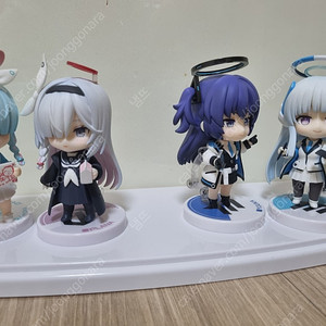 블루아카이브 넨도로이드 피규어 팝니다