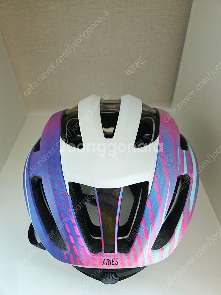 지로 에어리즈 스피리컬 M사이즈 팝니다--0