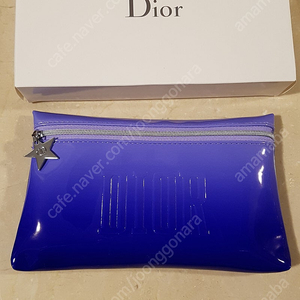 디올 에나멜 파우치