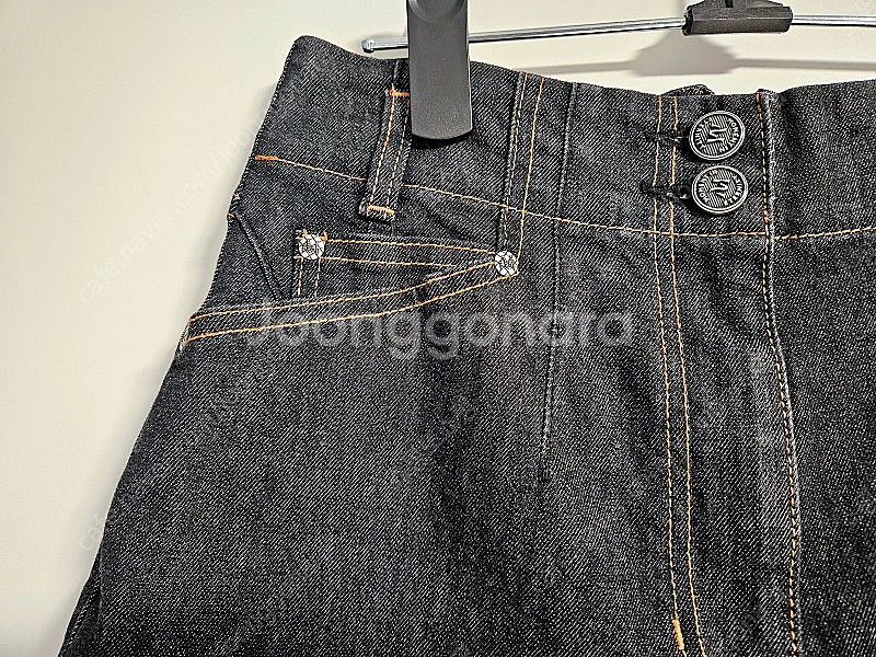 한섬 마인 더블 버튼 데님 쇼츠 MN2E4NPC761WP--4