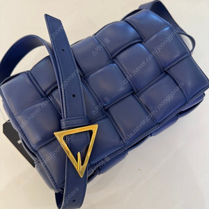 보테가베네타 카세트백 패디드 스몰 네이비 크로스백