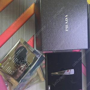 PRADA 프라다 블루투스 핸즈프리 이어폰 팝니다