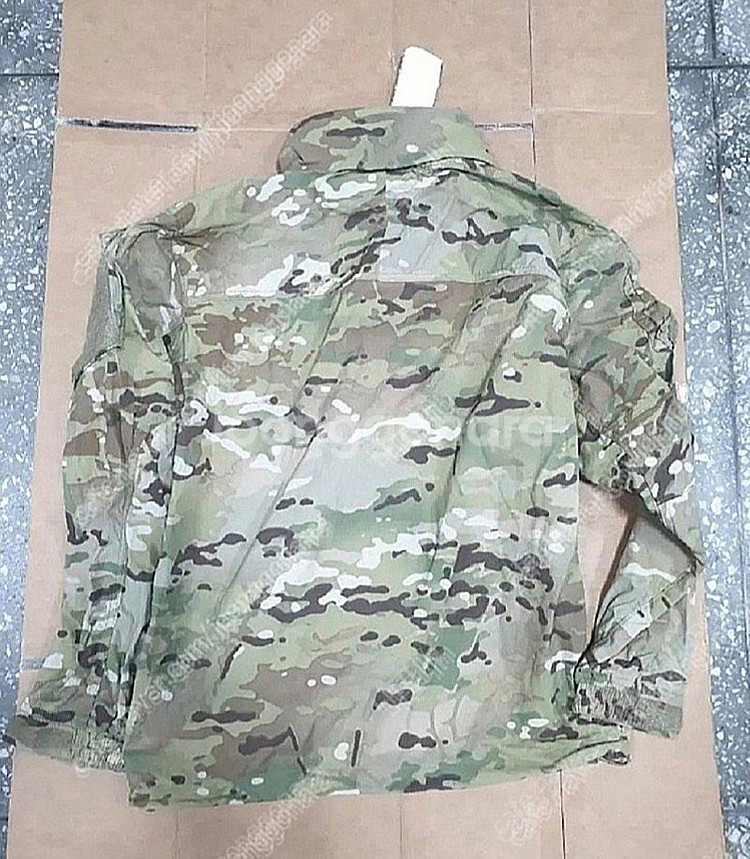 미군 정품 멀티캠 3세대 레벨5 소프트쉘 자켓 스몰레귤러 신품판매합니다.--1