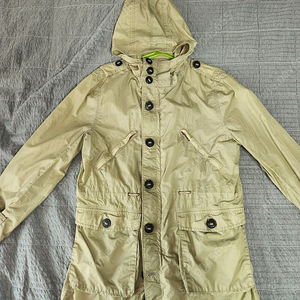 버버리키즈 롱바람막이 140